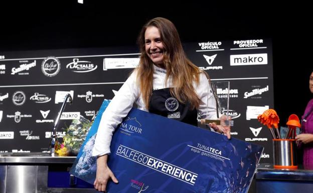 Camila Ferraro, del Sobretablas de Sevilla, primera mujer que gana el premio 'revelación'