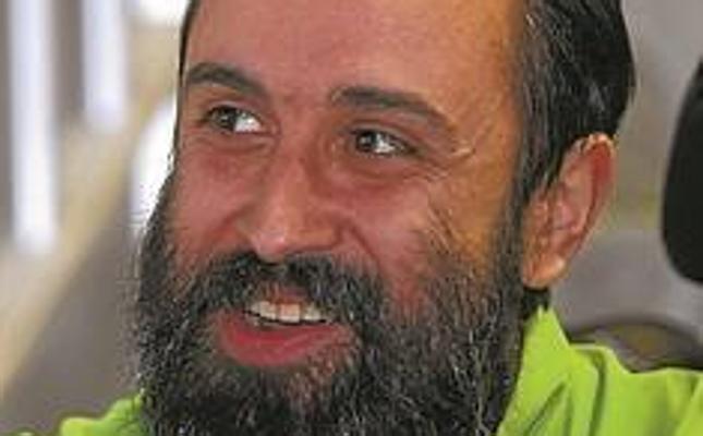 Aritz Moreno: «El humor oscuro de la novela me empujaba a crear mi universo visual»