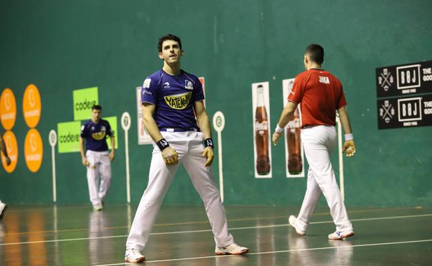 Jaka y Zabaleta, más líderes tras una nueva exhibición