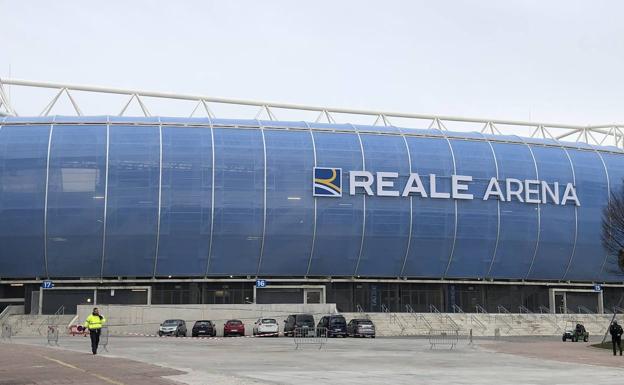 La grada Aitor Zabaleta ya tiene su cartel luminoso