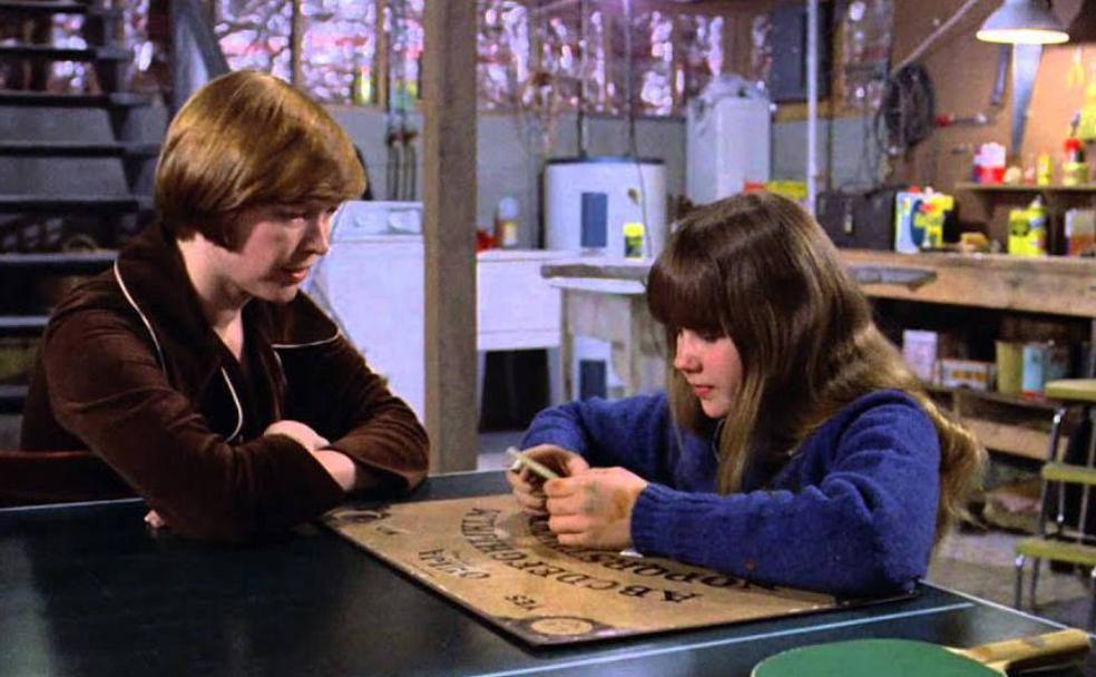 El inocente juego de la güija