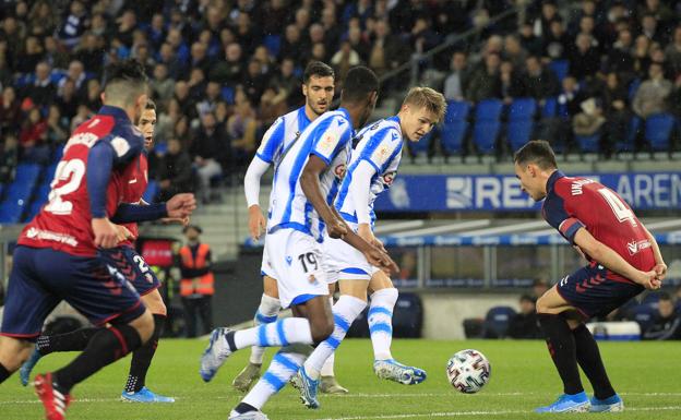 Odegaard - Isak, la conexión escandinava de la Real Sociedad, ilumina el camino a cuartos