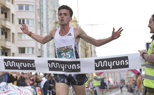 Carlos Mayo reina en la carrera de la Gimnástica de Ulia