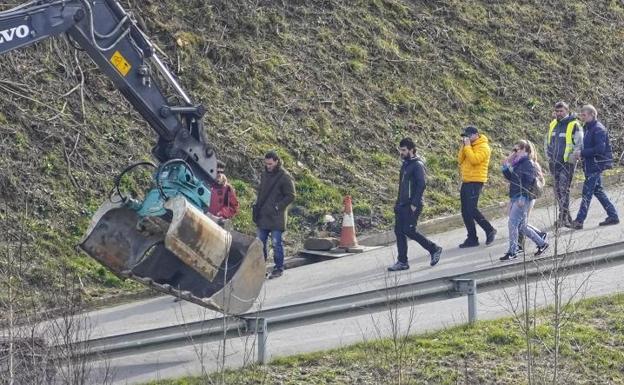 El Gobierno tardará «bastantes meses» en retirar los residuos y no sabe dónde llevarlos