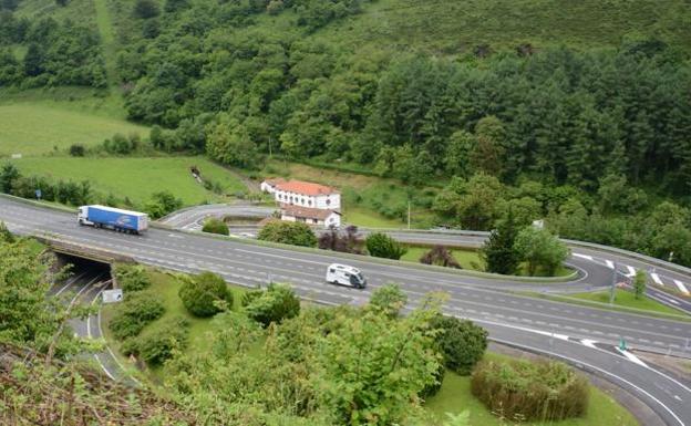 El RACVN achaca a la falta de «prudencia» los accidentes en la N-121-A