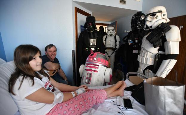 La fuerza de la 'Legion 501' de Star Wars está en el hospital de Donostia