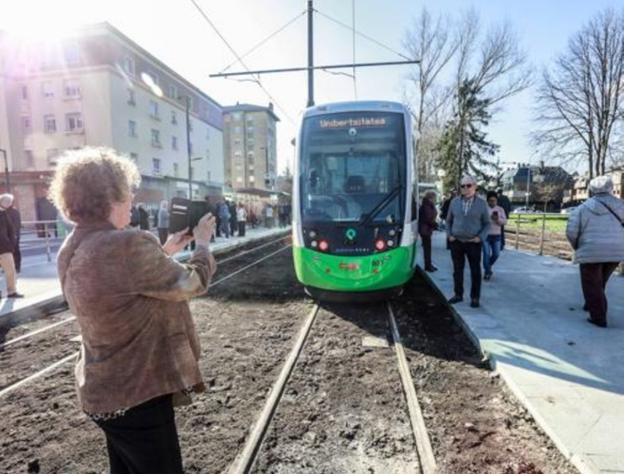 El tranvía se estira hasta la Universidad para dar servicio a 20.000 usuarios más