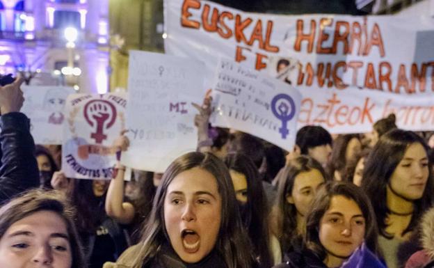 Emakunde quiere visibilizar el 8M la cadena intergeneracional por la igualdad