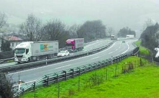 La AP-8 se cerrará dos horas entre Itziar y Elgoibar, en sentido Bilbao, en la noche del jueves al viernes
