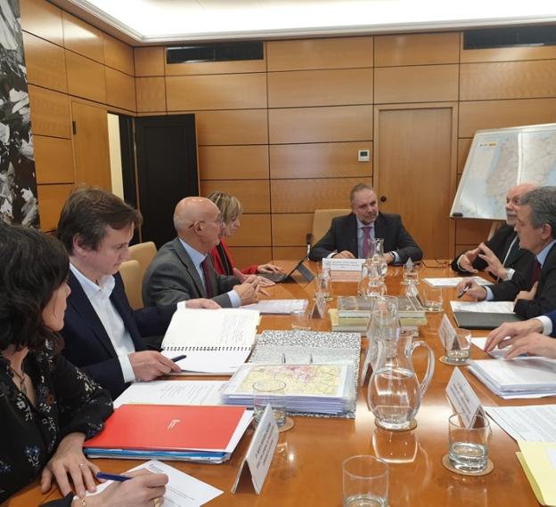 El Ministerio de Transportes respalda la decisión del 2+1 para la N-121-A