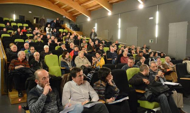 «La N-121-A es una vía peligrosa que no tiene margen para el descuido»