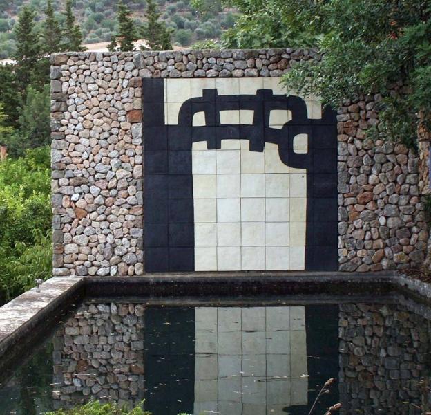 Un mural de Chillida de 1985, una 'rareza' en el mercado del arte