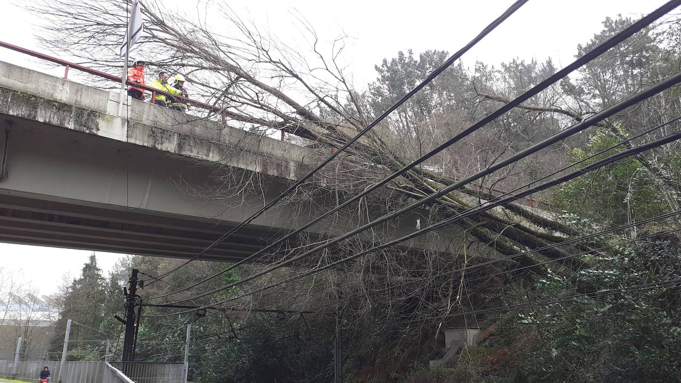 Fuertes rachas de viento y oleaje