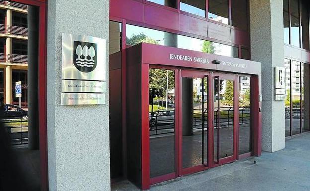 Gipuzkoa recauda hasta febrero 54,1 millones más que el ejercicio anterior, los que supone un incremento del 8,3%