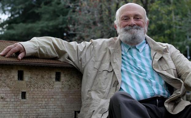 Ramón Ayarza: «La ermita de La Antigua es como un mamut enterrado en el hielo»