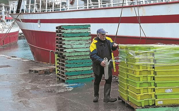 Los arrantzales, los héroes ocultos del mar, tratan de garantizar el abastecimiento