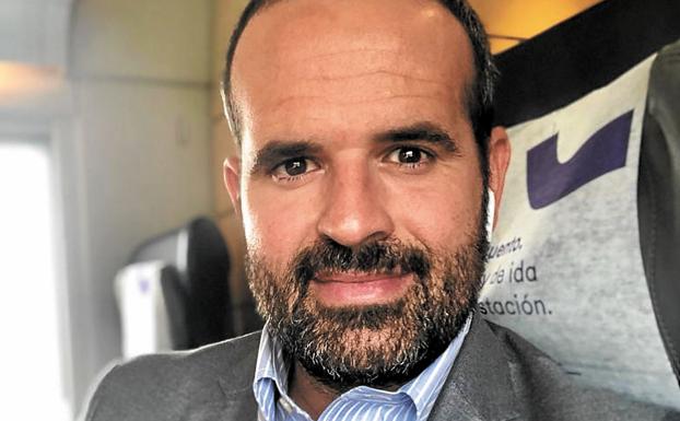 «Imanol y Jagoba son gente muy normal para como está el fútbol; viven centrados»