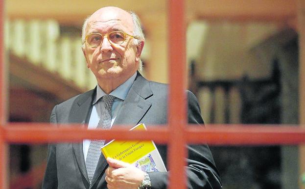 Joaquín Almunia: «Lo urgente es proteger a la gente que peor lo está pasando y Europa debe estar a la altura»