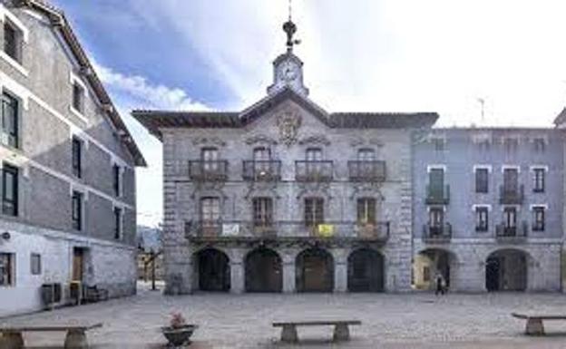 Rocían con gasolina a una persona que dormía en la calle en Alegia