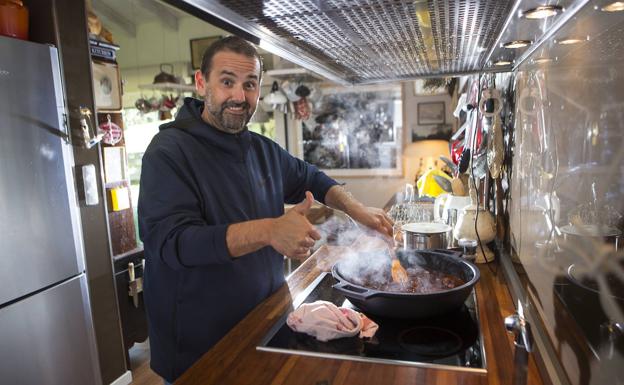 David De Jorge: «Volver a los fogones para cocinar y guisar va a salvar la vida a muchos»