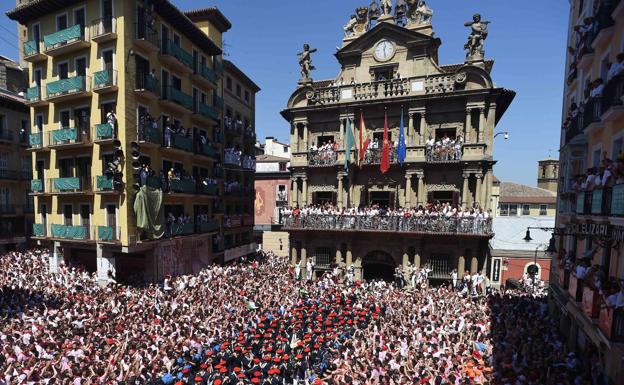 El Ayuntamiento de Pamplona suspende los Sanfermines por la pandemia del coronavirus