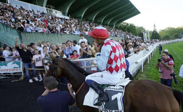 El turf, ante su enésima encrucijada