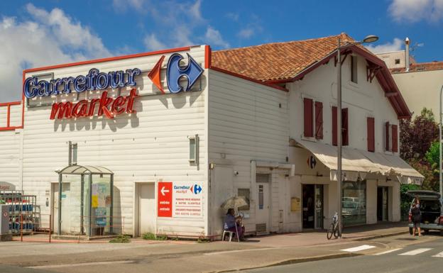 Todos los comercios, salvo bares y restaurantes, de Iparralde se reabrirán el 11 de mayo