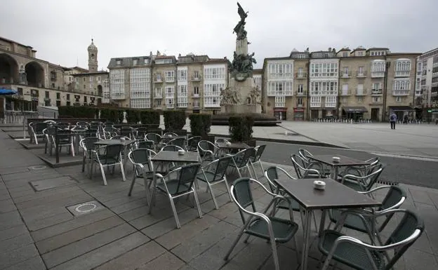 El aforo del 30% en terrazas llevará al cierre de 85.000 bares en España |  El Diario Vasco