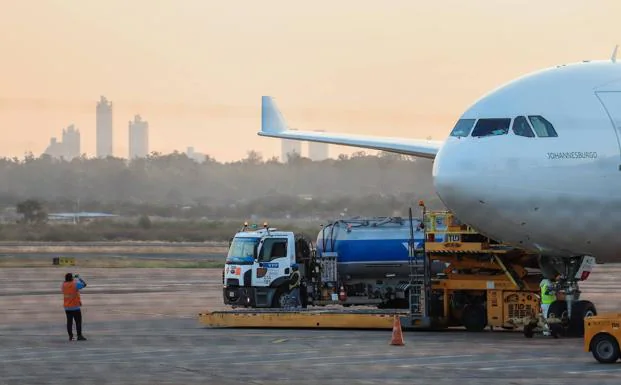 Los países se lanzan al rescate de sus aerolíneas ante el riesgo de quiebra