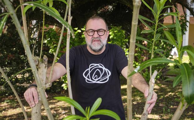 Peio García Amiano: «En Moria no hay cortafuegos, si entra el virus arrasa con todos los refugiados»