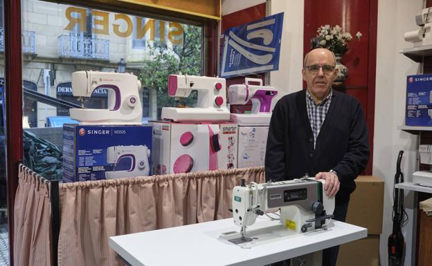 «En épocas de crisis siempre se venden más máquinas de coser»