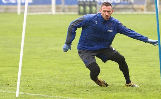 Nacho Monreal no ve «sentido» a jugar la final de Copa el próximo año