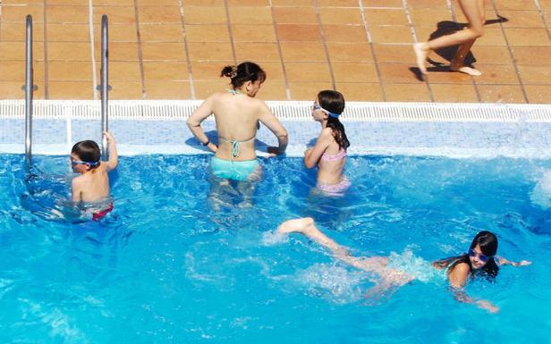 Peligran las piscinas comunitarias este verano