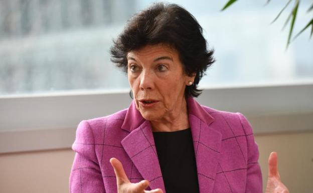 Celaá: «Todos los centros deben abrir en septiembre, pero igual hay que priorizar a algunos alumnos»