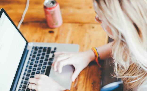 El uso diario de Internet está vinculado al aislamiento social en mayores