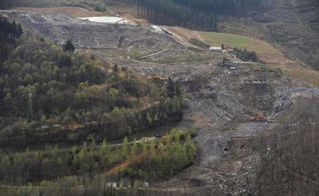 El Departamento Medio ambiente remite a Verter Recycling las primeras facturas del trabajo en el vertedero de Zaldibar por valor de 3,4 millones