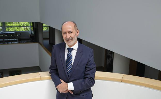 Eduardo Junquera: «La Administración ha de endeudarse como nunca, la situación es extraordinaria»