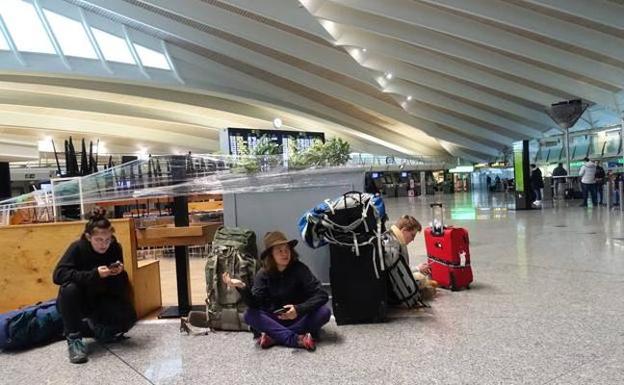 17 destinos domésticos y 8 al extranjero en el verano más apagado en el aeropuerto de Bilbao