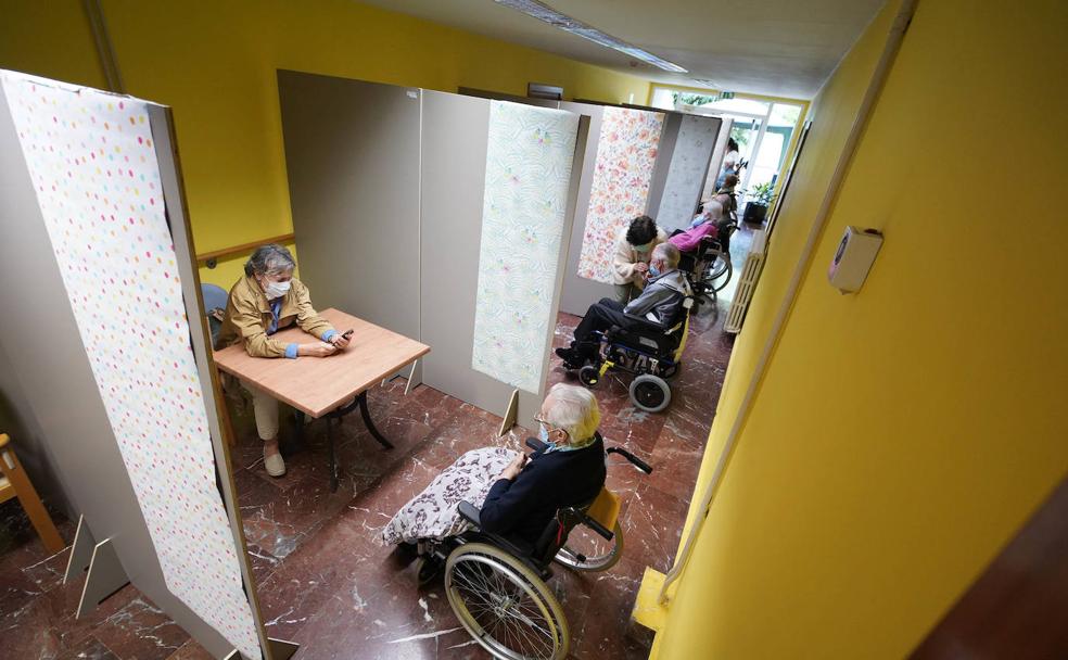 «Qué alegría volverte a ver, ama, pero qué pena no poder abrazarte»