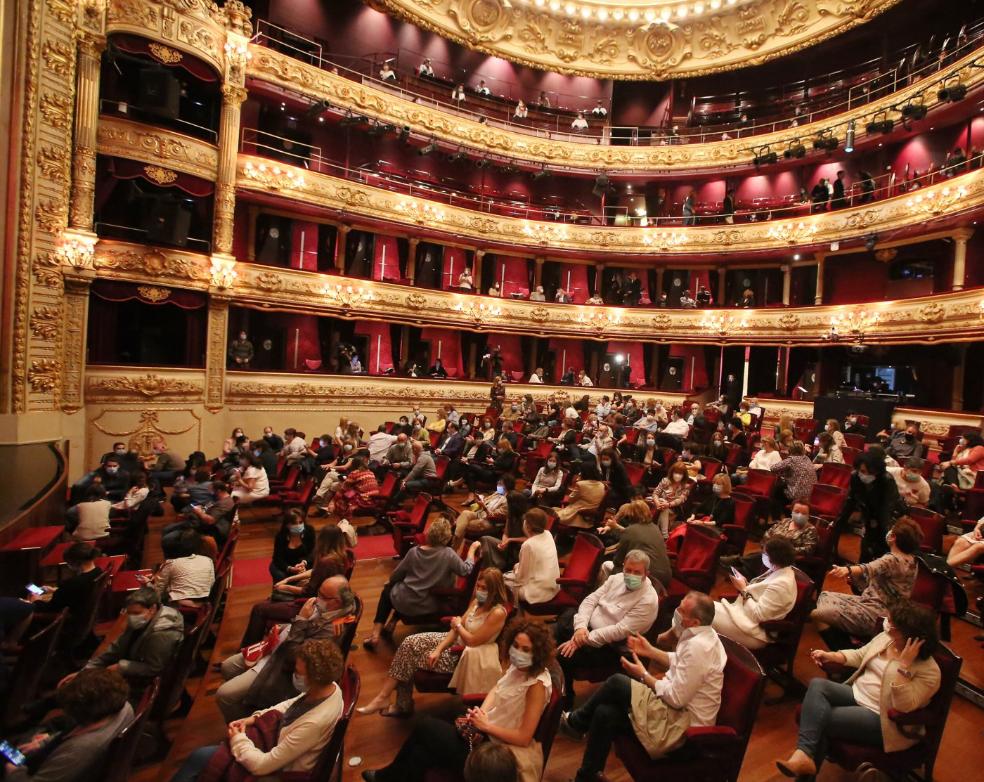 Arriba el telón para los sanitarios