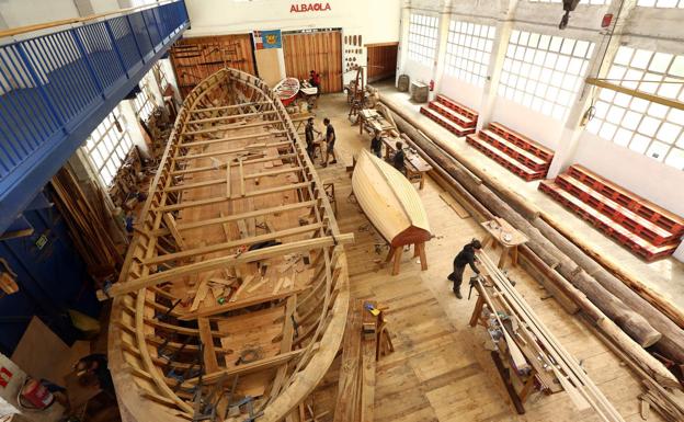 Regreso en barco a la actividad de Albaola