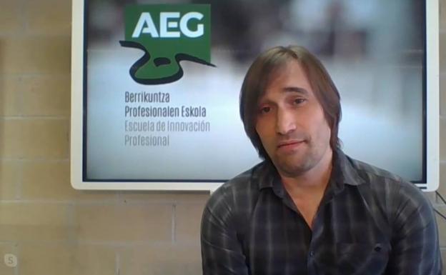 «Hay puestos de trabajo que van a desaparecer. Debemos reciclarnos y reinventarnos»