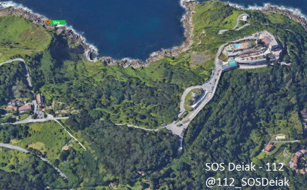 Rescatadas varias bañistas tras caer al agua por una ola en la cala donostiarra de Tximistarri