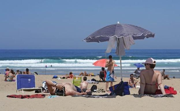 Donostia aplaza la implantación de la tasa turística hasta que el sector recupere el ritmo