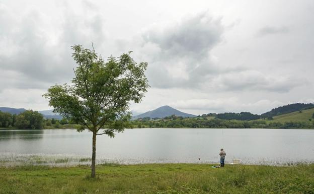 Un paseo por Gipuzkoa: El embalse y las casas torre