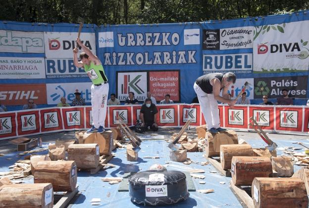 Jon Rekondo golpea primero en la vuelta a la competición