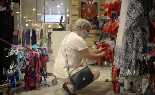 Comercios vascos juzgan clave este fin de semana para «sacar adelante» las rebajas