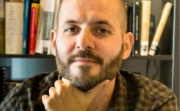 El irunés Felipe Cambón gana el Premio Carmen Martín Gaite con su novela 'Dos Mares'