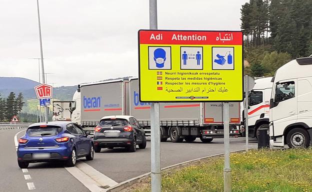Tráfico prevé que este fin de semana y el primero de agosto sean los «más complicados» de la operación de verano en Euskadi