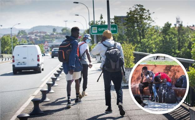 Más de 800 migrantes en tránsito recalan en julio en Irun para cruzar la frontera hacia Europa